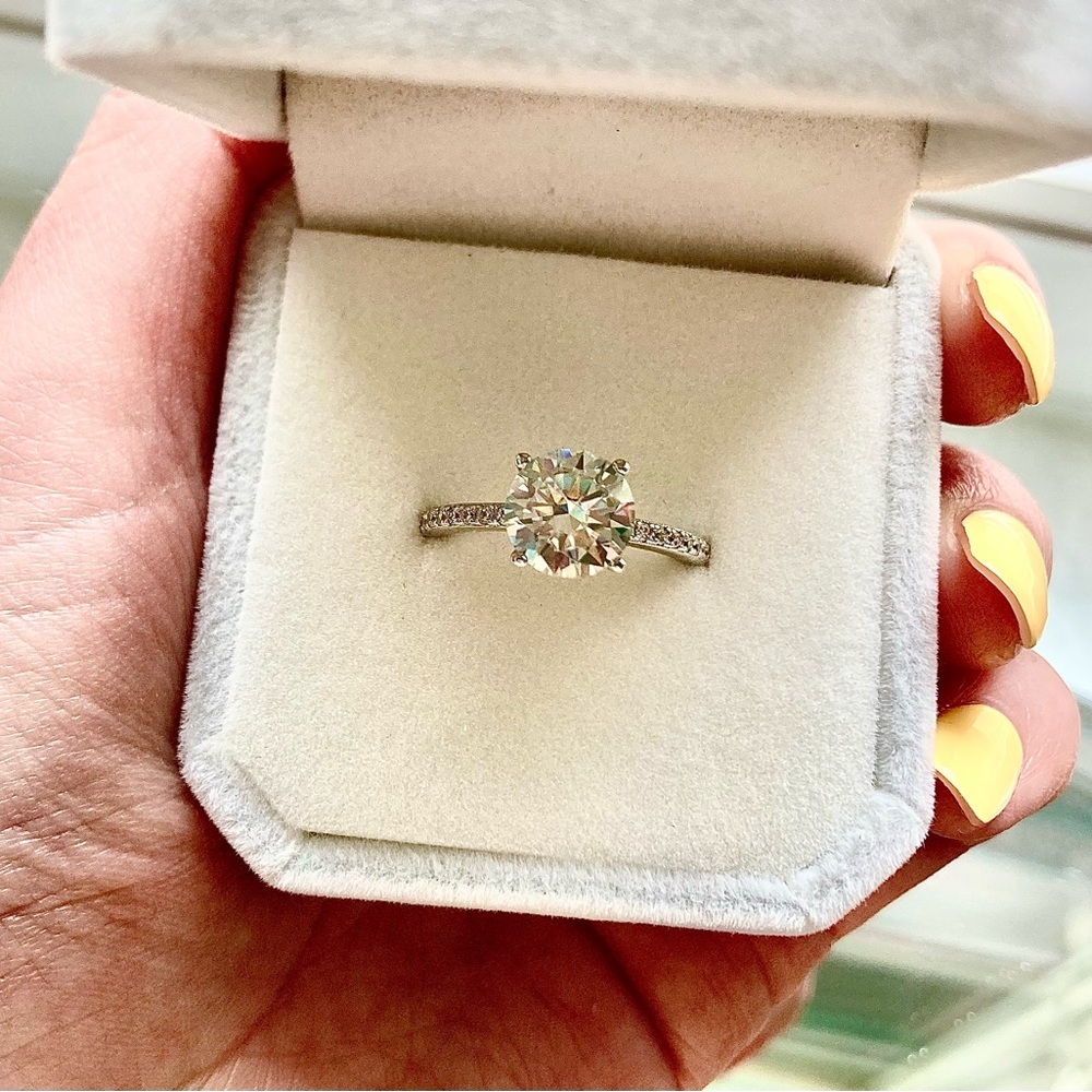 Stunning 2-Carat Moissanite Engagement Ring, Round Brilliant, Solitaire, Size 6